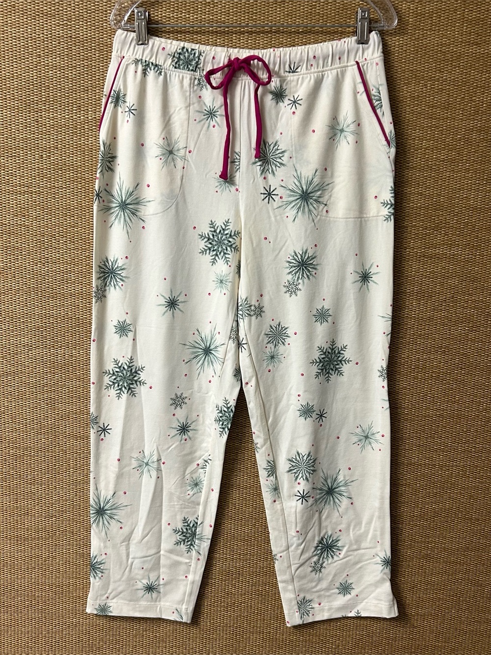 Soma Pajama Pants Women's M Cream Gray Snowflake Pattern Drawstring Lounge Sleep